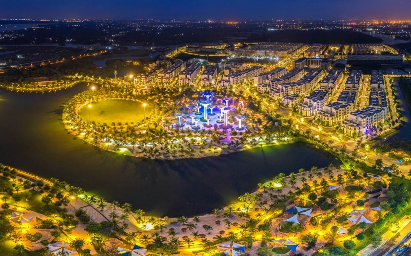 Không gian xanh mát tại Công viên Ánh Sáng Vinhomes Grand Park