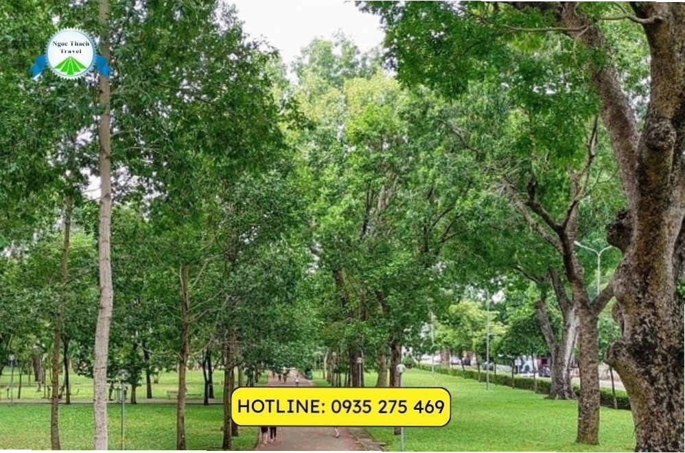 Không gian xanh mát tại Công viên Gia Định