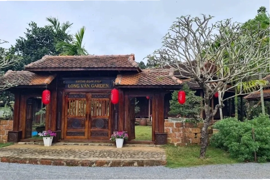 Không gian xanh mát tại Long Vân Garden, một homestay ở cao nguyên Vân Hòa
