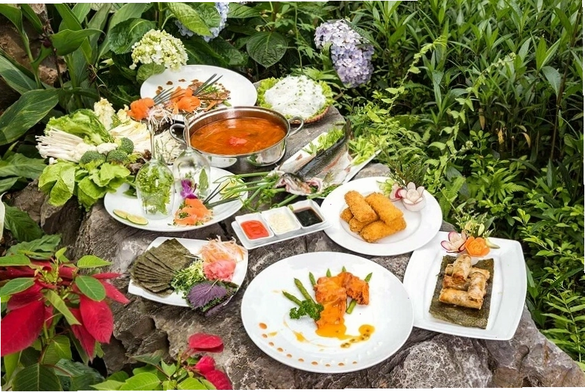 Không gian xanh mát tại Nhà hàng Công Viên Nhỏ