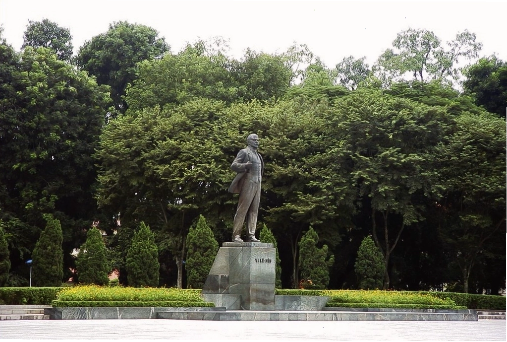 Không gian xanh mát và rộng rãi của Công viên Lê Nin tại Hà Nội