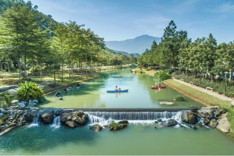 Không gian xanh mát và thơ mộng tại Xanh Villas Resort Hòa Lạc