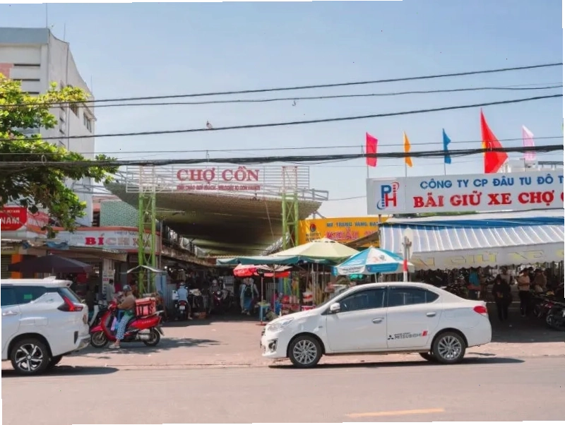 Không khí nhộn nhịp tại Chợ Cồn Đà Nẵng