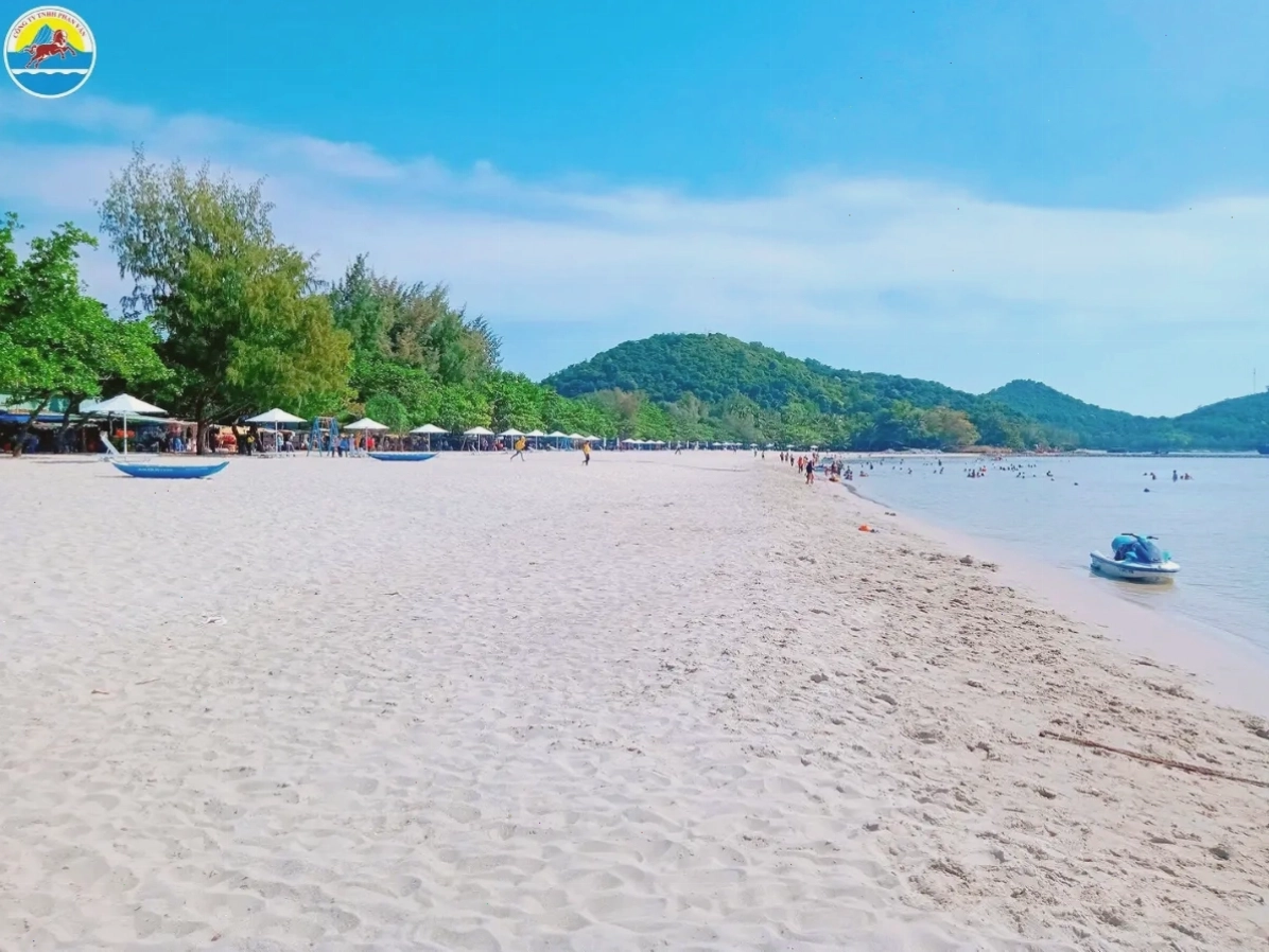 Không khí nhộn nhịp tại Chợ Đêm Hà Tiên với các món ăn hấp dẫn