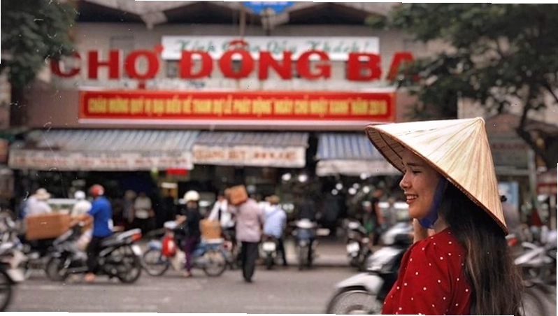 Không khí nhộn nhịp tại Chợ Đông Ba