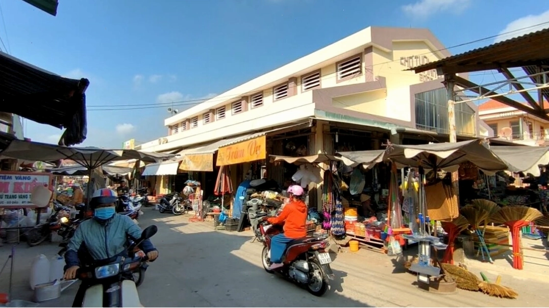 Không khí nhộn nhịp tại Chợ Thạnh Đức