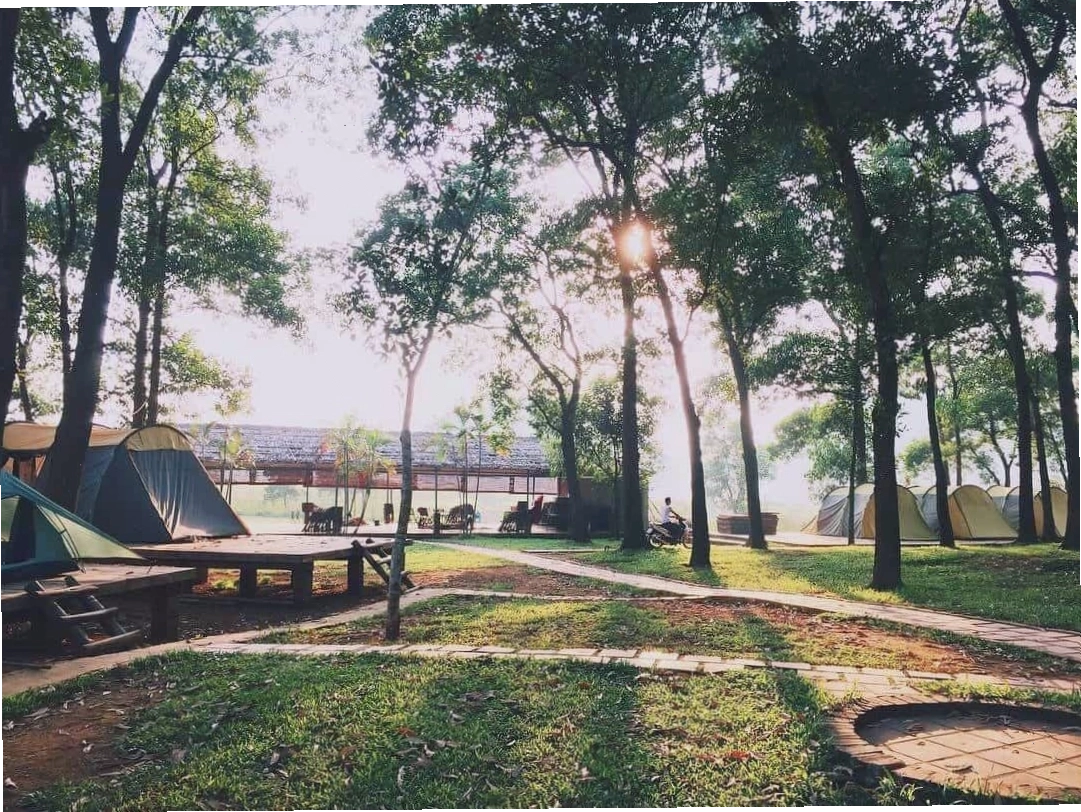 Khu cắm trại Sơn Tinh Camp rộng lớn tại Ba Vì