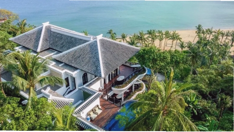 Khu nghỉ dưỡng InterContinental Sun Peninsula Đà Nẵng nhìn từ trên cao