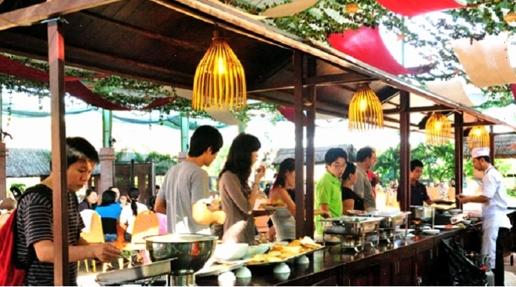 Khu vực ẩm thực đa dạng gần Biển Đại Nam