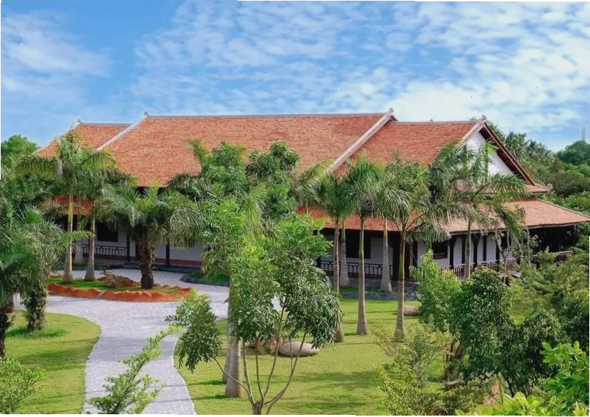 Khu vực ăn uống tại Long Điền Sơn