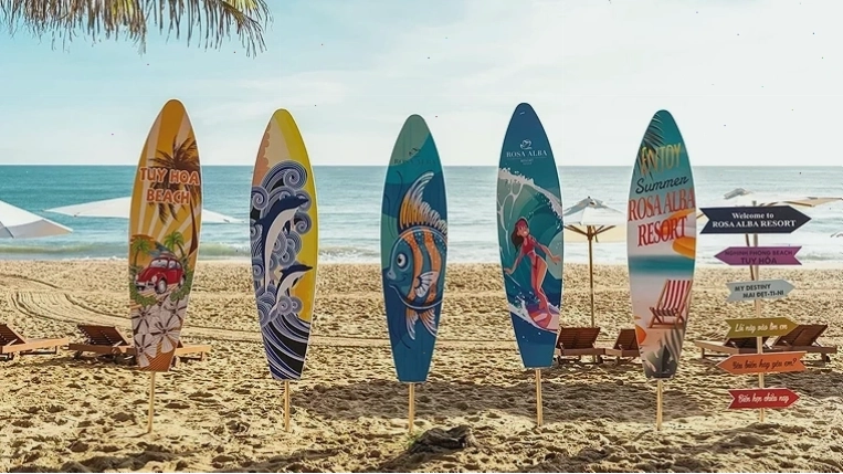 Khu vực bãi biển riêng tại Rosa Alba Resort Tuy Hòa