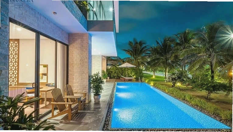 Khu vực ban công Biệt thự Beachfront Villa nhìn ra biển