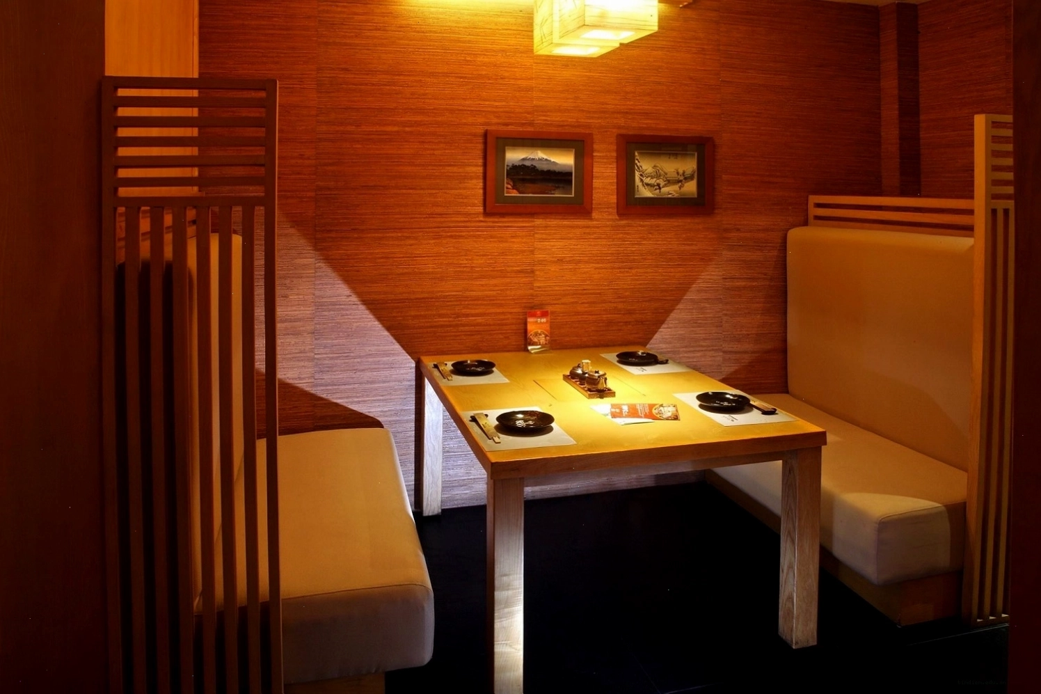 Khu vực bàn nướng Teppanyaki tại Asahi Sushi