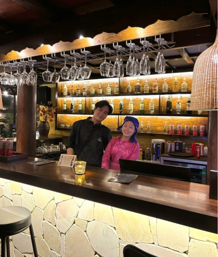 Khu vực bar và nhà hàng tại Cheers Du Già Ecolodge