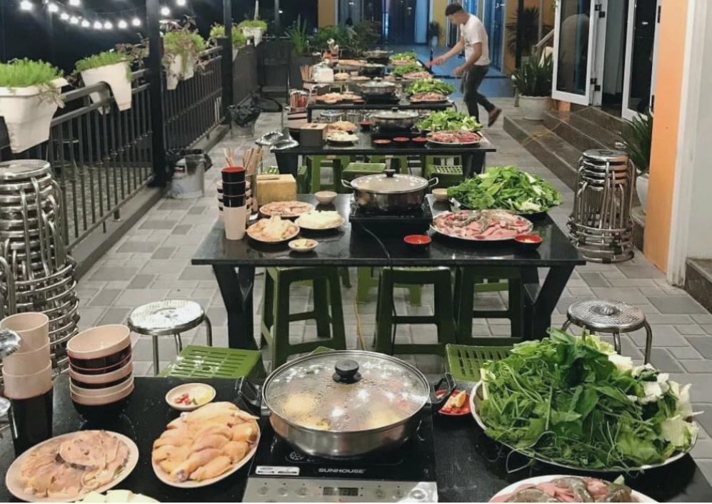Khu vực BBQ ngoài trời tại Sunset Villa Tam Đảo