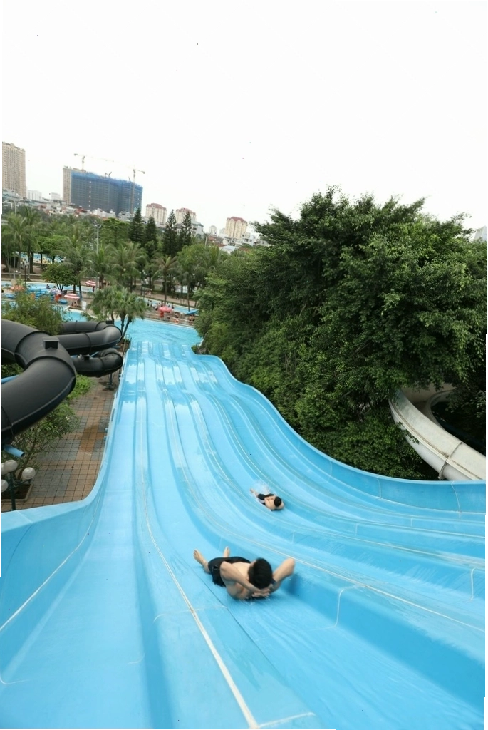 Khu vực cổng vào Công viên Nước Hồ Tây