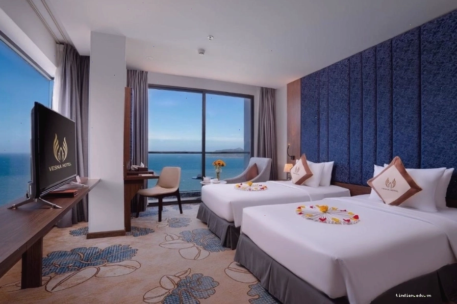 Khu vực hồ bơi tại Khách sạn Vesna Nha Trang