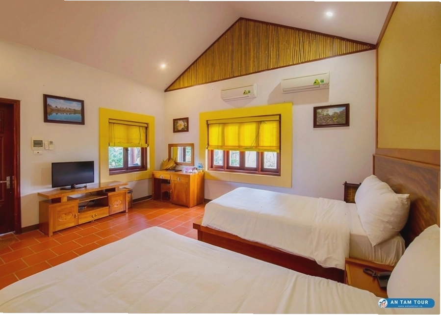 Khu vực hồ bơi tại Thảo Viên Resort