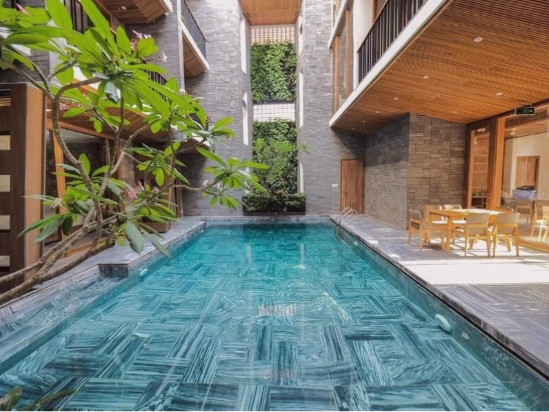 Khu vực hồ bơi thư giãn tại Minh House Homestay Đà Nẵng