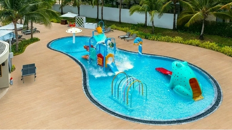 Khu vực hồ bơi trẻ em tại Melia Hồ Tràm