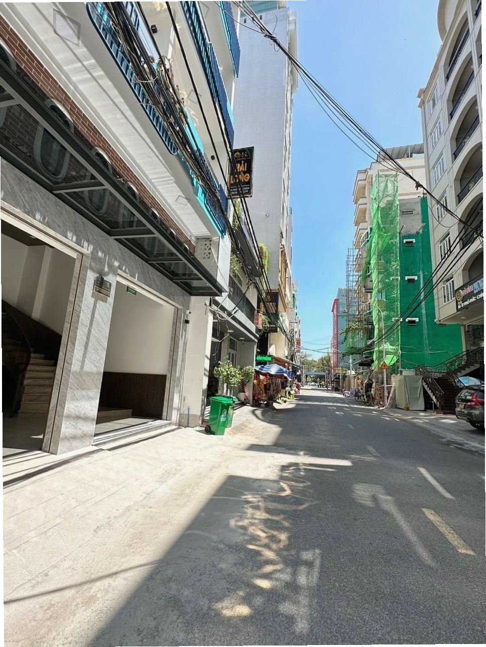 Khu vực ngoại cảnh Khách sạn Hải Long