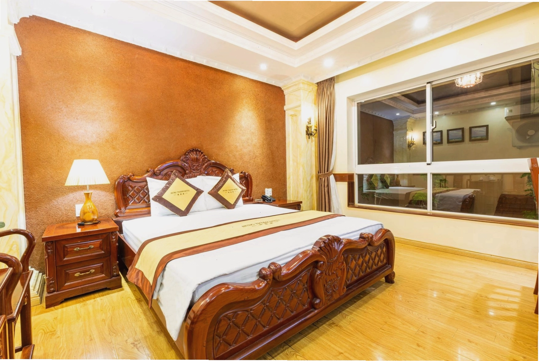 Khu vực ngoài trời của Khách sạn Hưng Thành