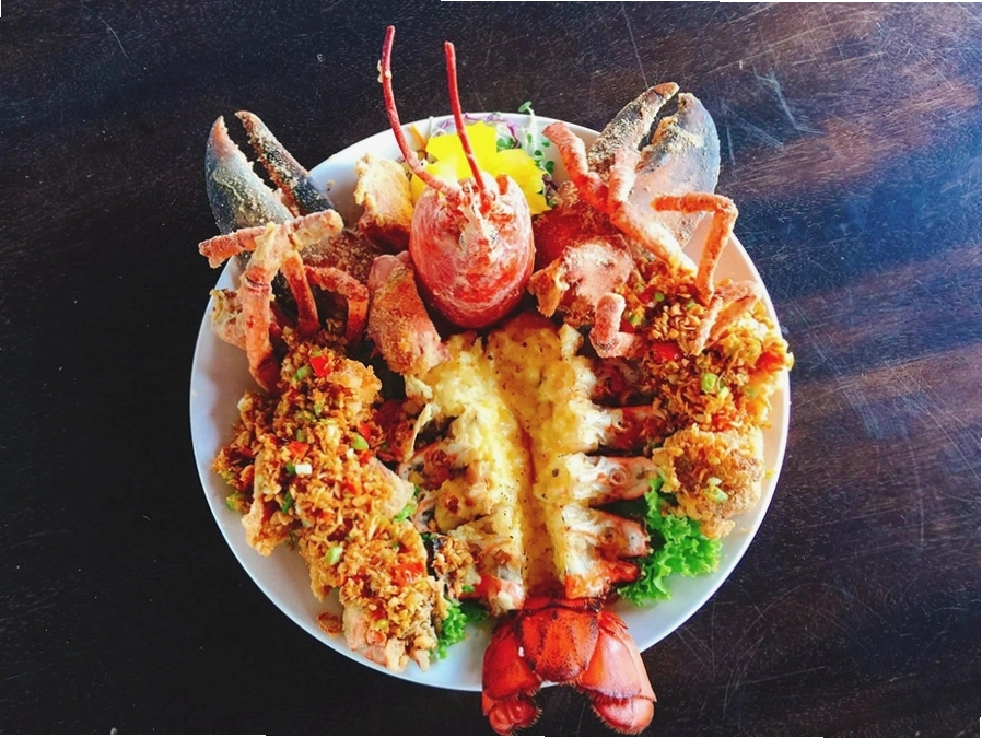 Khu vực ngoài trời tại Nhà Hàng An Nam Bến Tre