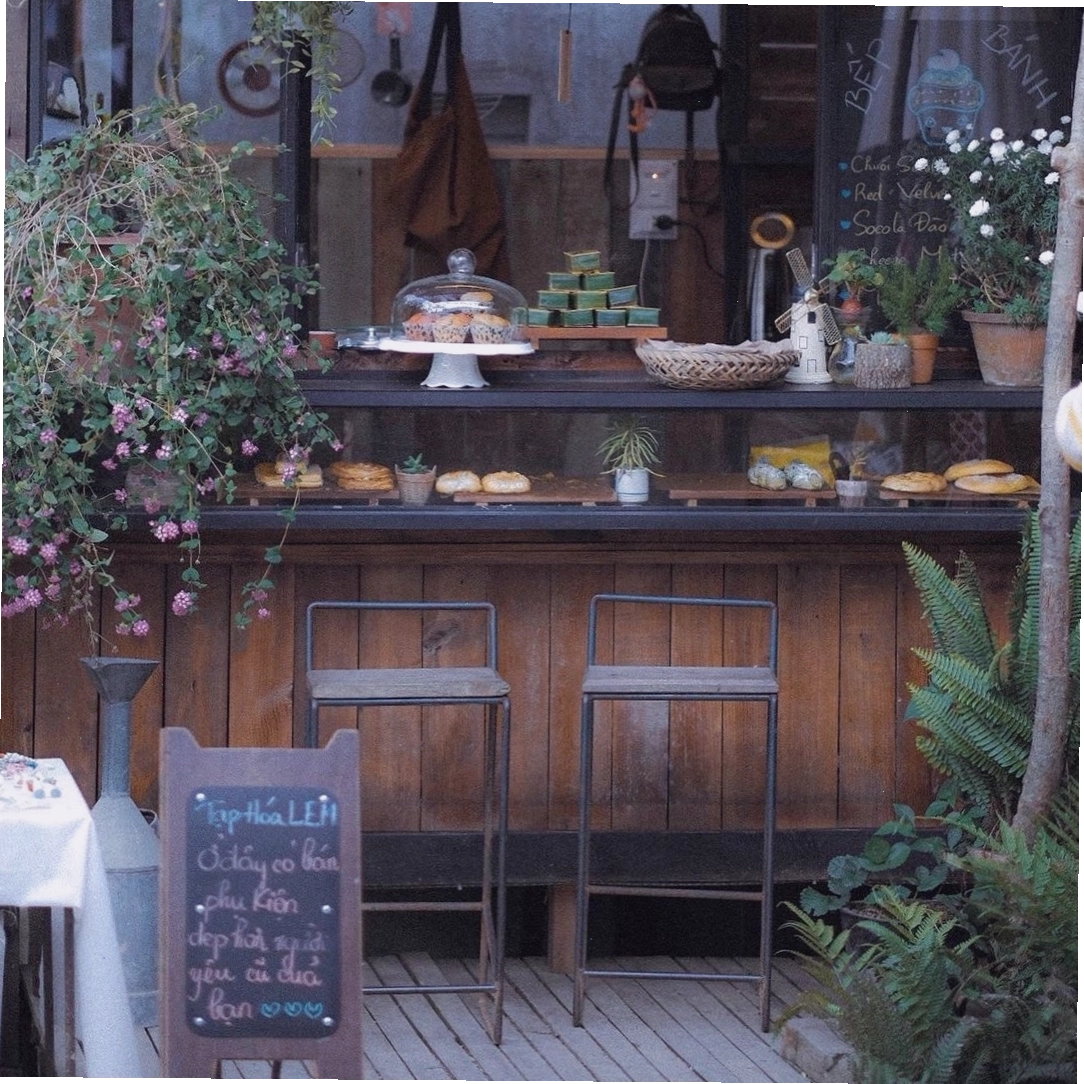 Khu vực ngoài trời thoáng đãng tại Still Cafe