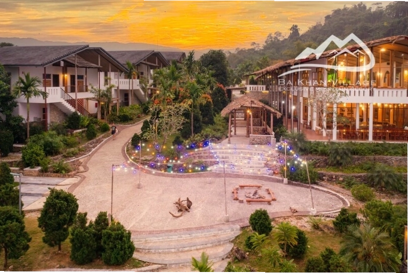 Khu vực nhà hàng và quầy bar tại Bakhan Village Resort