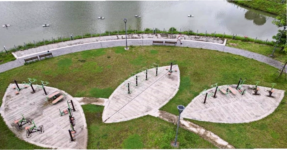 Khu vực tập luyện thể dục ngoài trời tại Công viên Mễ Trì