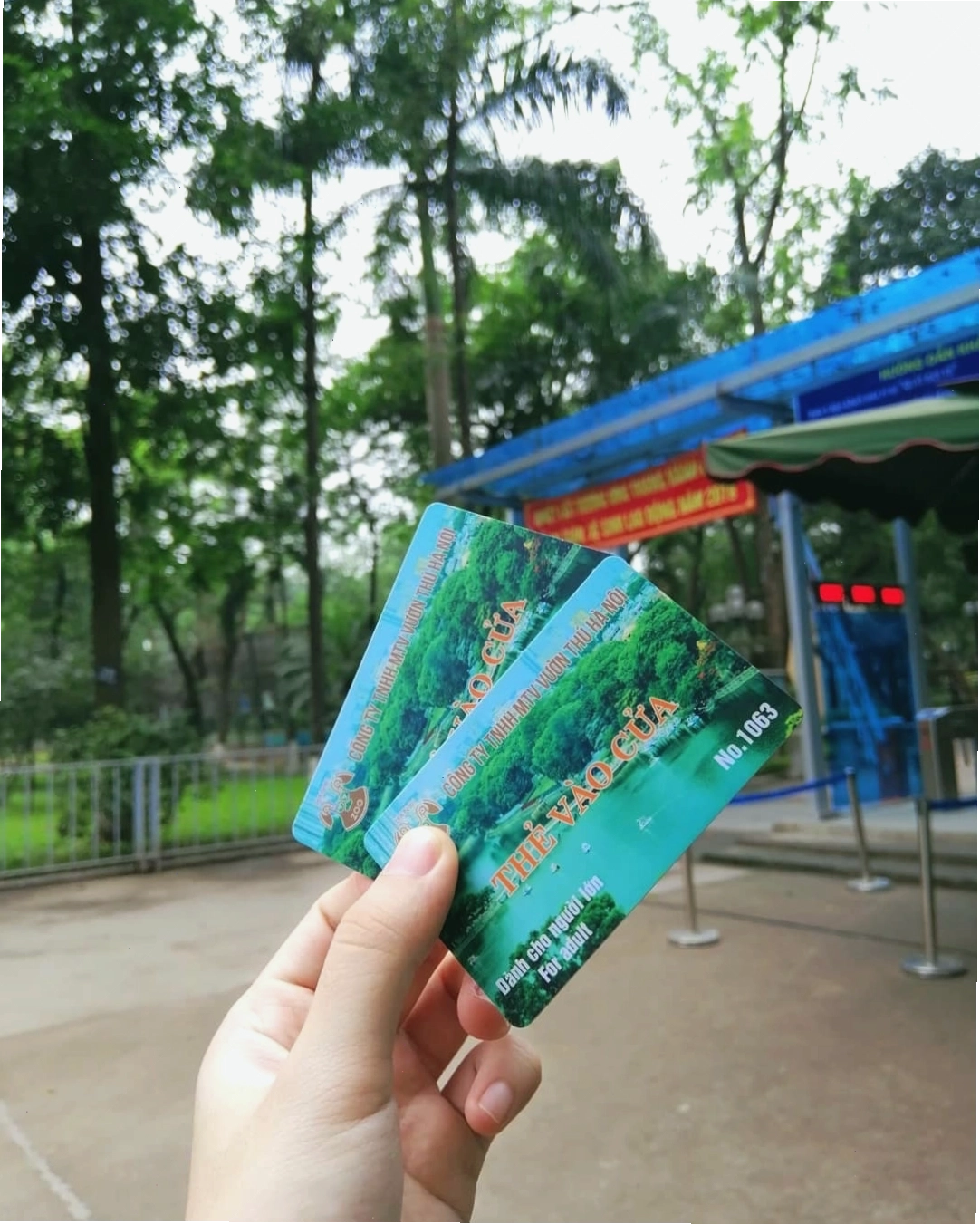 Khu vực vui chơi tại Công Viên Thủ Lệ