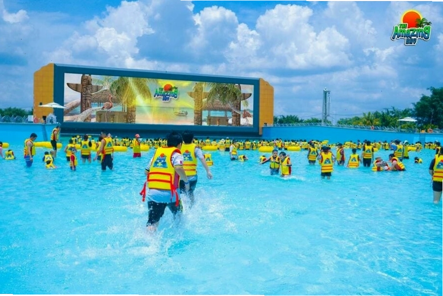 Khu vui chơi dưới nước dành cho trẻ em tại The Amazing Bay