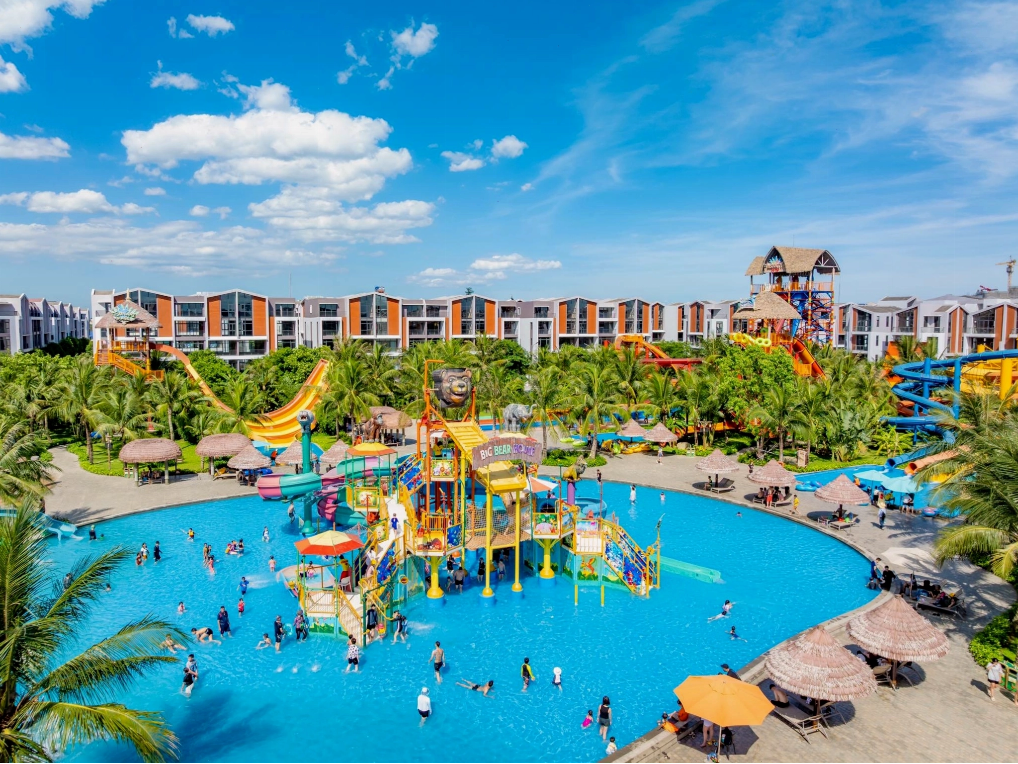 Khu vui chơi dưới nước tại VinWonders Water Park