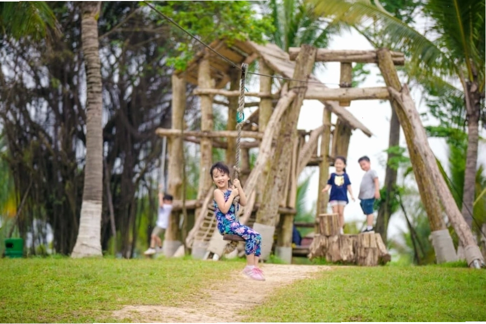 Khu vui chơi gỗ Ecopark với nhiều trò chơi sáng tạo cho bé