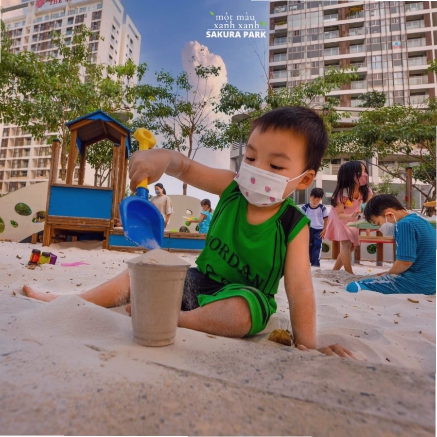 Khu vui chơi trẻ em ngập tràn cây xanh tại Sakura Park