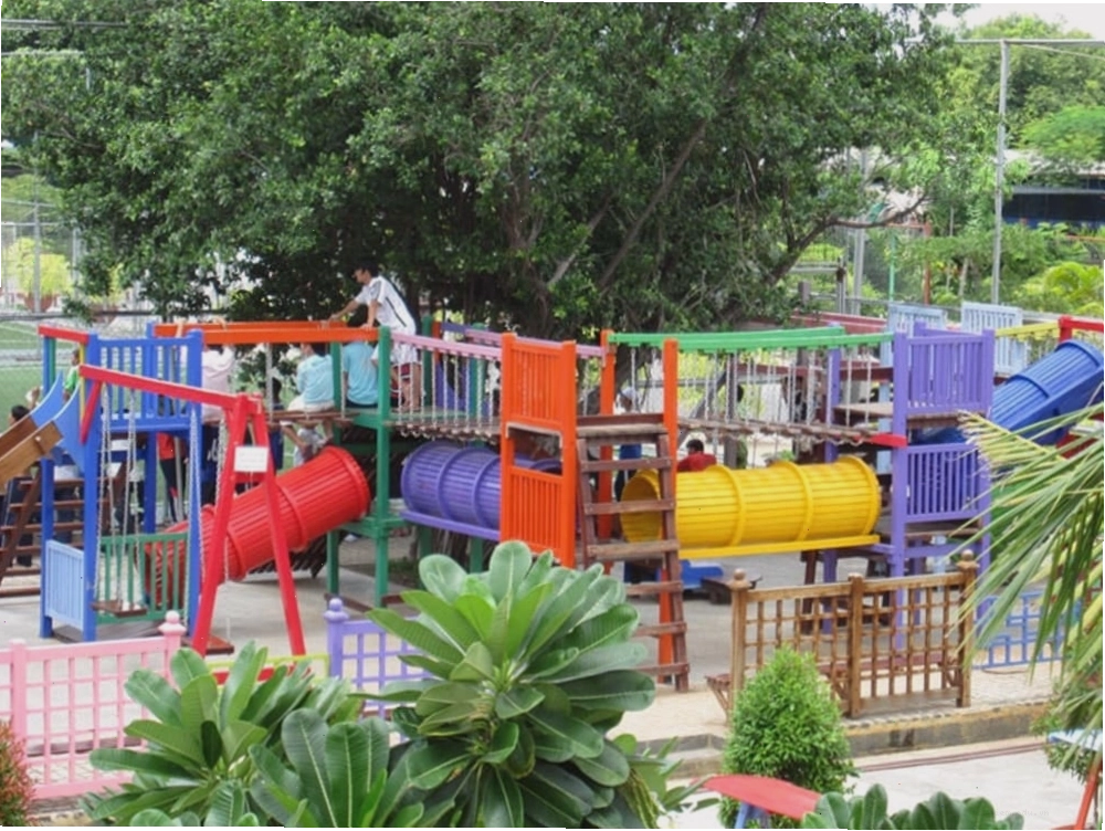 Khu vui chơi trẻ em tại Công viên Khánh Hội