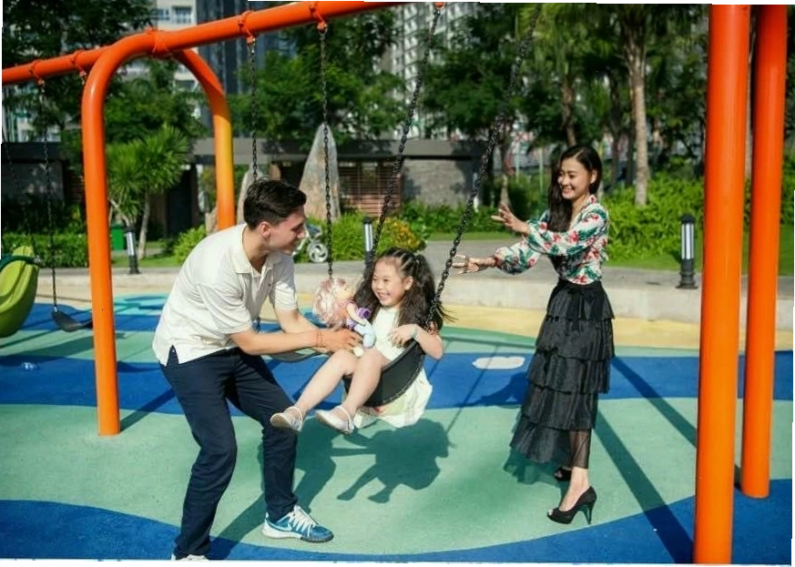 Khu vui chơi trẻ em với nhiều trò chơi hấp dẫn
