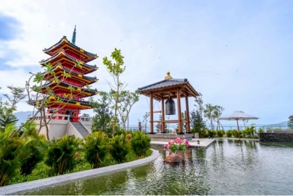 Khu vườn Nhật Bản thanh bình tại Mikazuki Spa