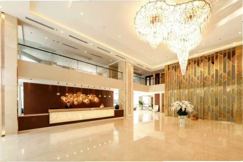 Khung cảnh bên ngoài khách sạn Grand Vista Hà Nội