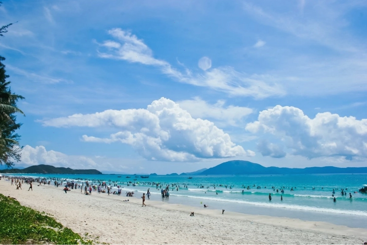Khung cảnh đẹp mắt tại bãi biển Đồ Sơn, Hải Phòng