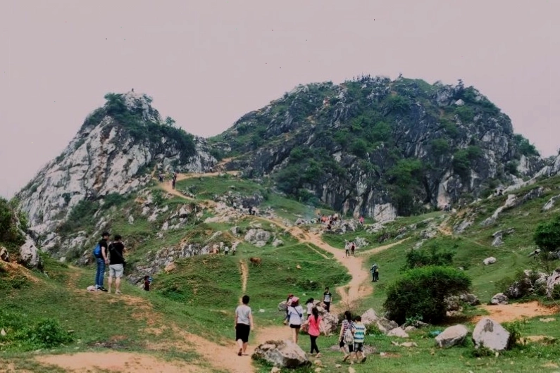 Khung cảnh hùng vĩ tại Núi Hàm Lợn, Sóc Sơn