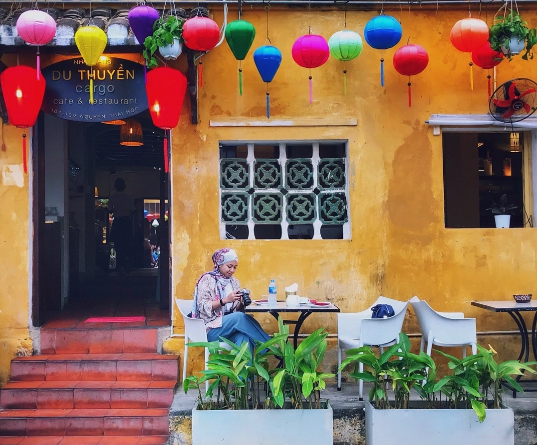 Khung cảnh sông Hoài nhìn từ Cargo Club