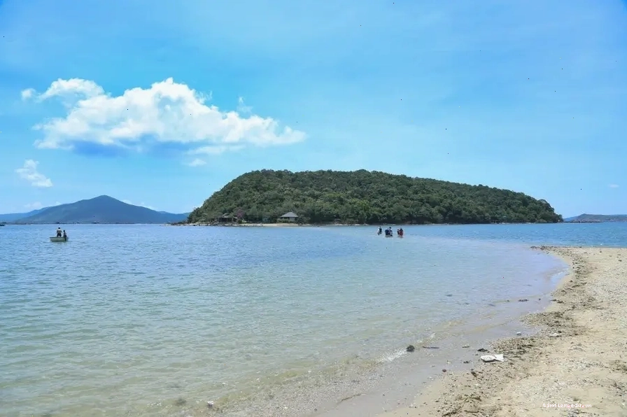 Khung cảnh thanh tịnh tại Nhất Tự Sơn