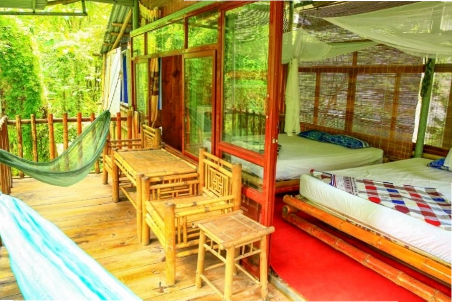 Khung cảnh yên bình tại Chez Beo Homestay với núi non hùng vĩ