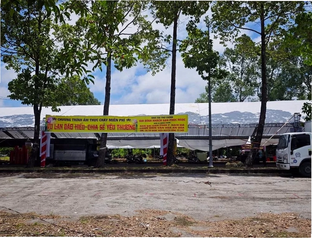 Khuôn viên cây xanh thoáng đãng tại Công viên Văn hóa An Hòa
