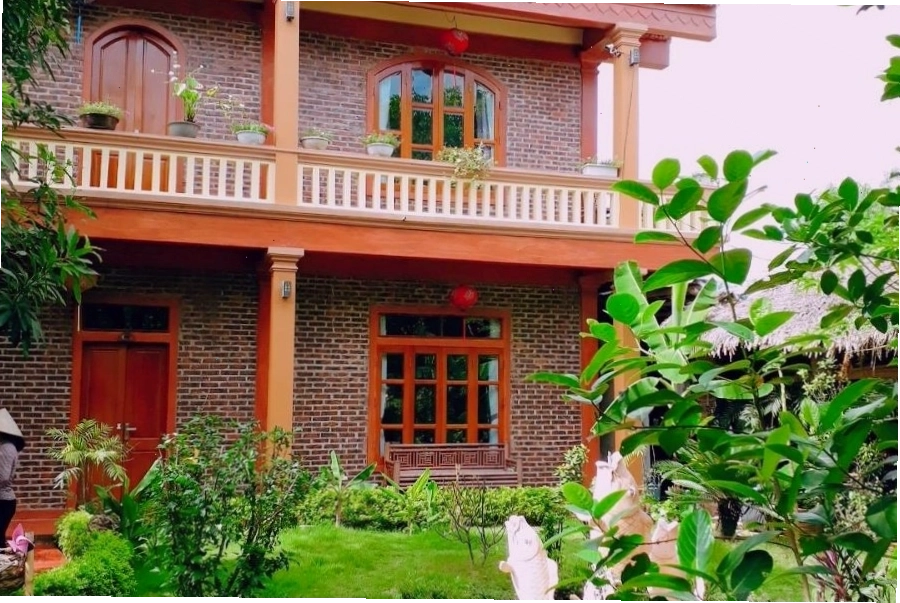 Khuôn viên xanh mát tại La Belle Vie Tam Coc Homestay