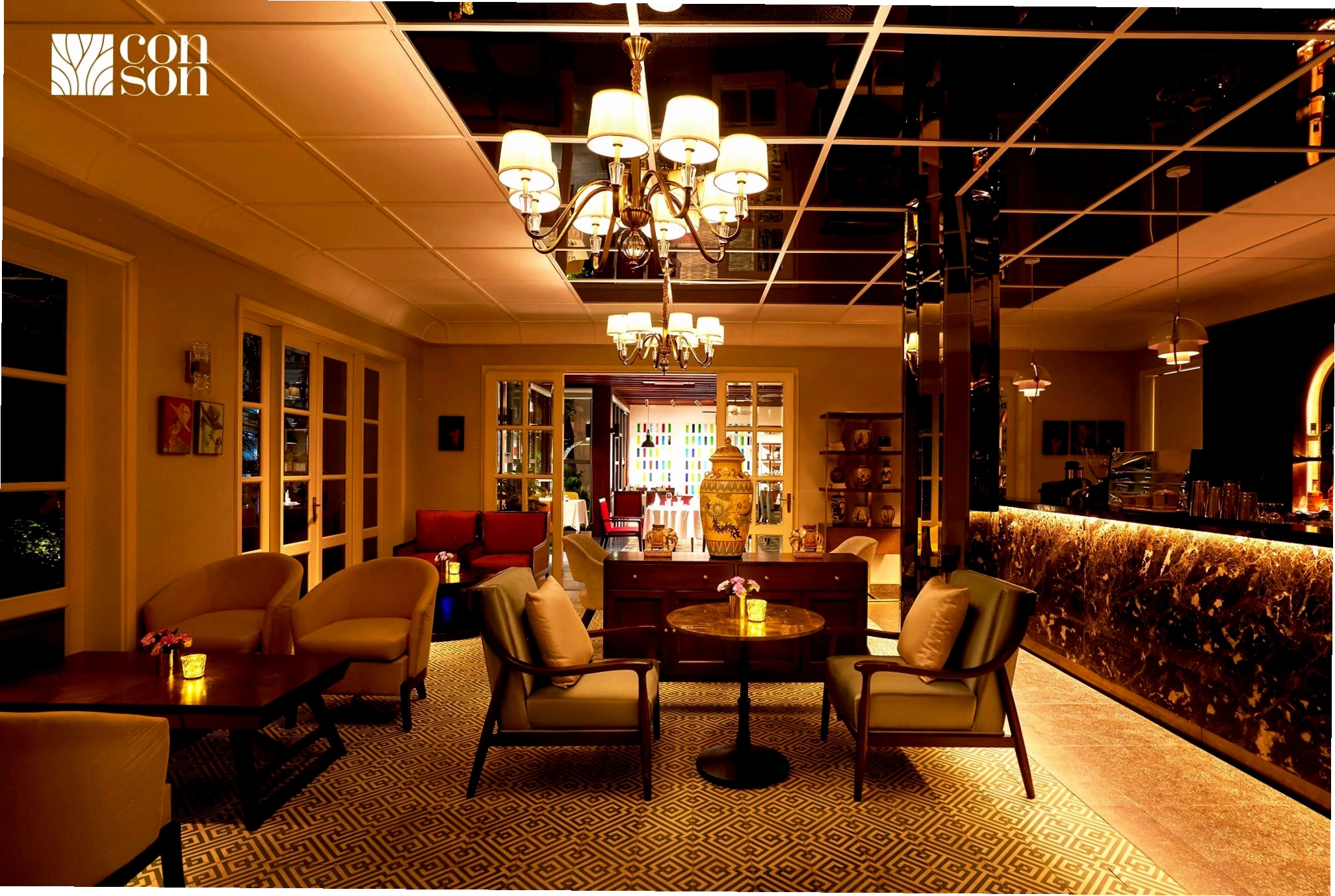 Kiến trúc châu Âu cổ kính của Côn Sơn Restaurant & Lounge