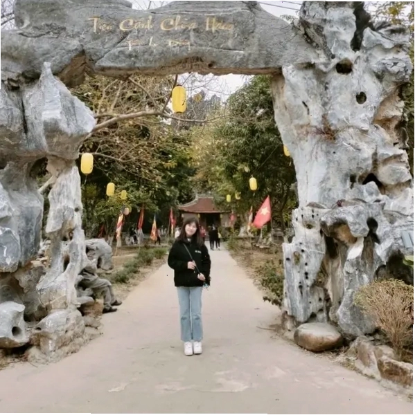 Kiến trúc cổ kính của Chùa Hang Thái Nguyên