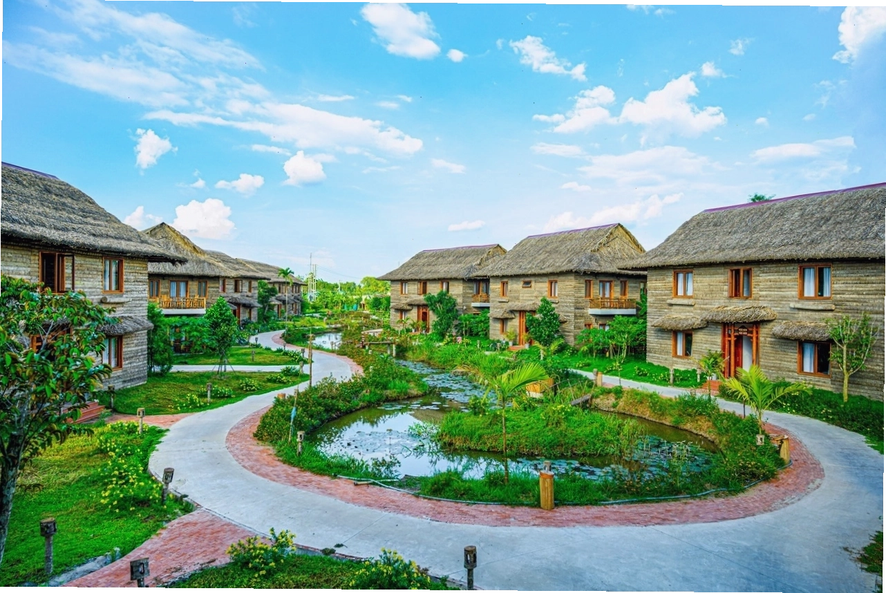 Kiến trúc làng "xì trum" độc đáo tại Ecolodge Homestay Cần Thơ