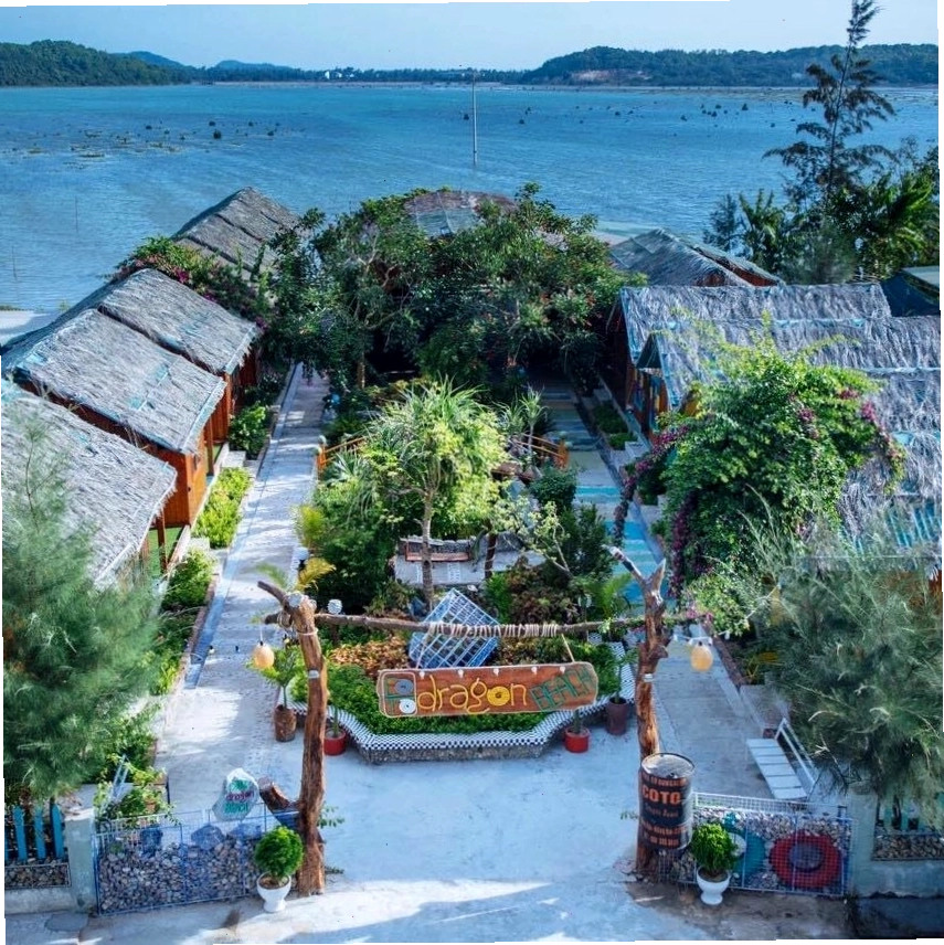 Kiến trúc mộc mạc của Coto Dragon Beach giữa không gian xanh